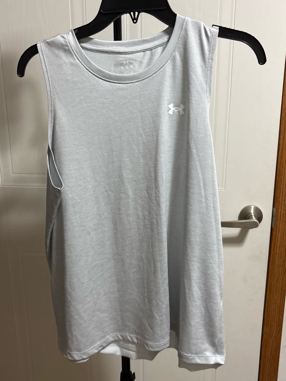 Under Armour Women’s Light Gray Muscle Tank